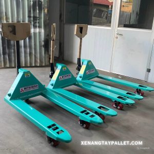 Xe nâng tay Mitsubishi 5 tấn càng rộng có sẵn