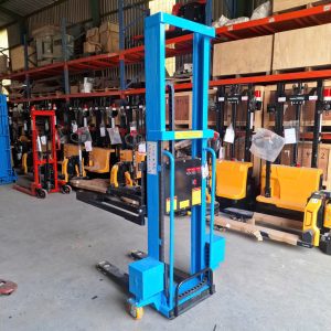 Xe nâng tự leo có sẵn tại kho Hưng Việt - Liên hệ 0333.755.395 (Zalo)